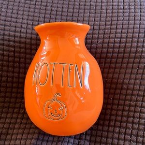 Rae Dunn rotten vase